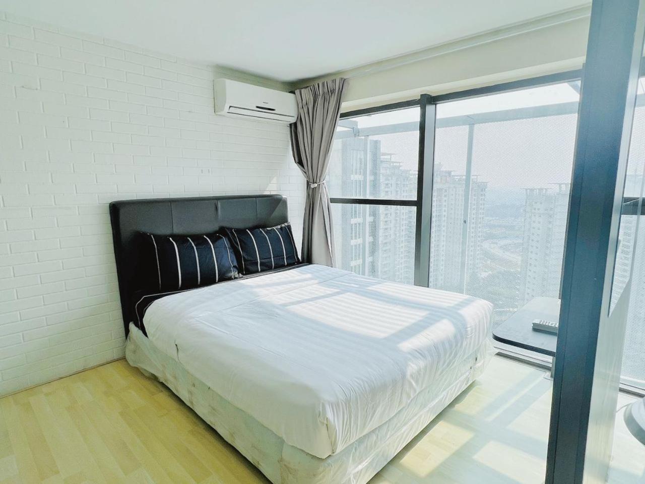 Апартаменты Damansara Loft 5Mins From Ikea Kidzania Петалинг-Джая Экстерьер фото